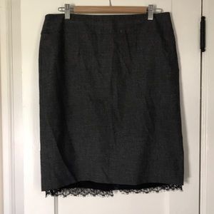 Classiques Entier Pencil skirt with lace edging.
